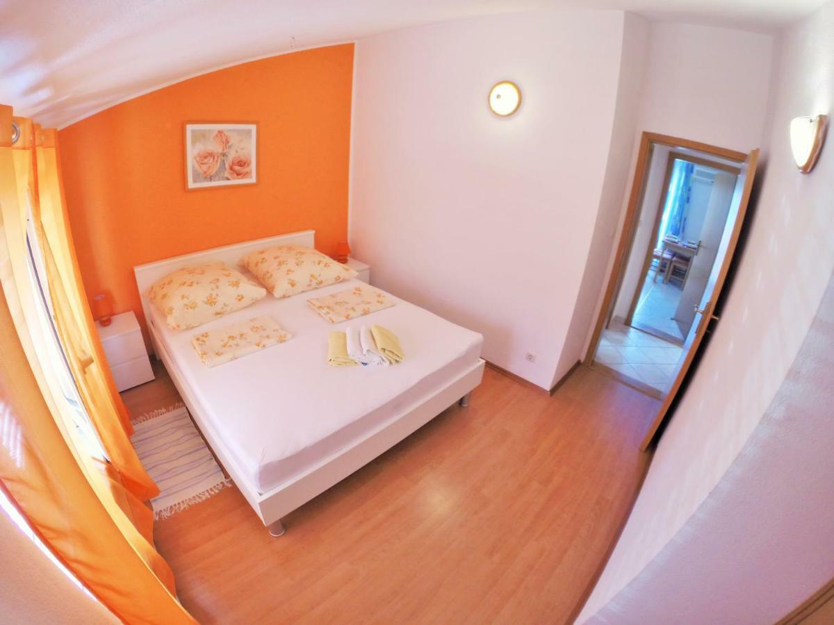 Apartments Mandaric Трогир Экстерьер фото