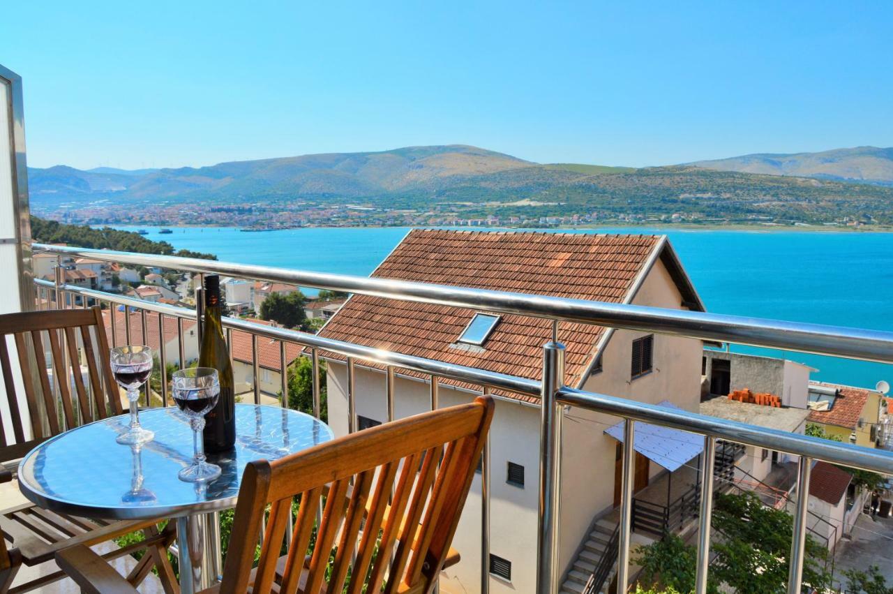 Apartments Mandaric Трогир Экстерьер фото